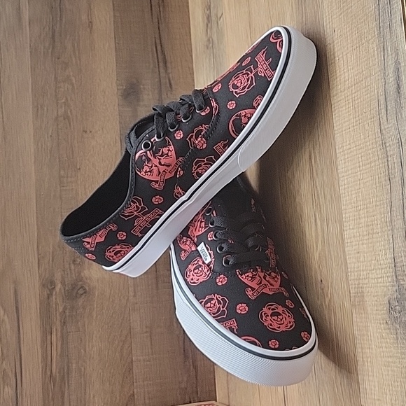 Van's Authentic Brand new in the box authentic. - Picture 5 of 11